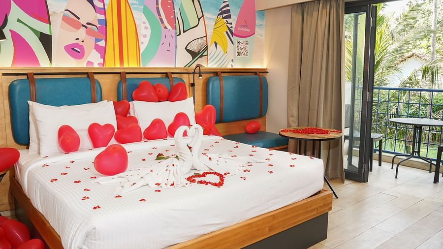 A large bed in Cozy Double Room at Indie Stays Resort, Goa.